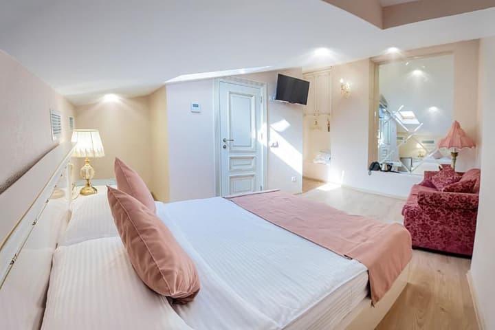 Vintage Hotel