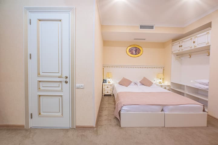 Vintage Hotel