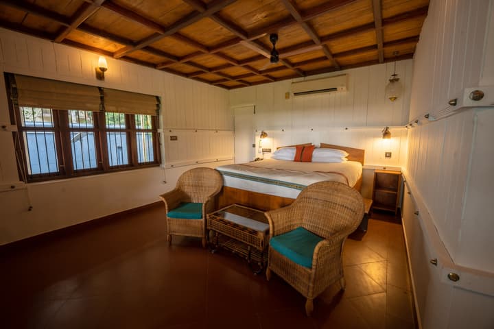 amã Stays & Trails Pathiramanal Villa, Alappuzha