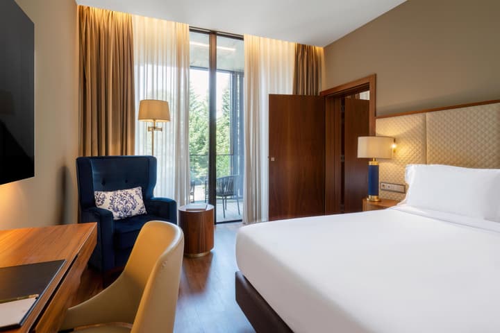 Boeira Garden Hotel Porto Gaia, Curio Collection by Hilton