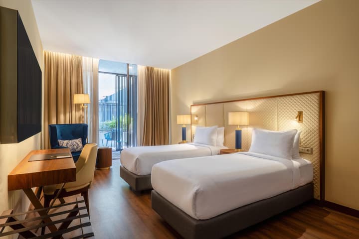 Boeira Garden Hotel Porto Gaia, Curio Collection by Hilton
