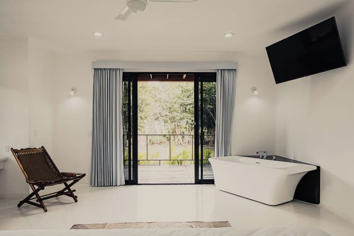 Royal Palm Bacalar Cabañas & Lagoon Club