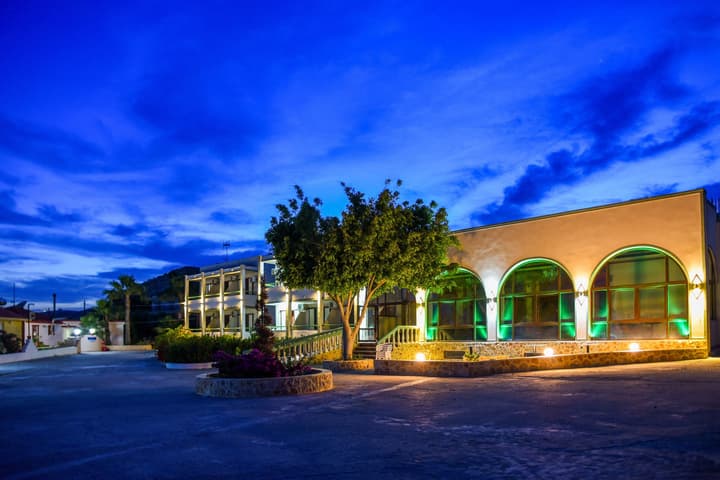 Chrysoula Hotel & Apartments