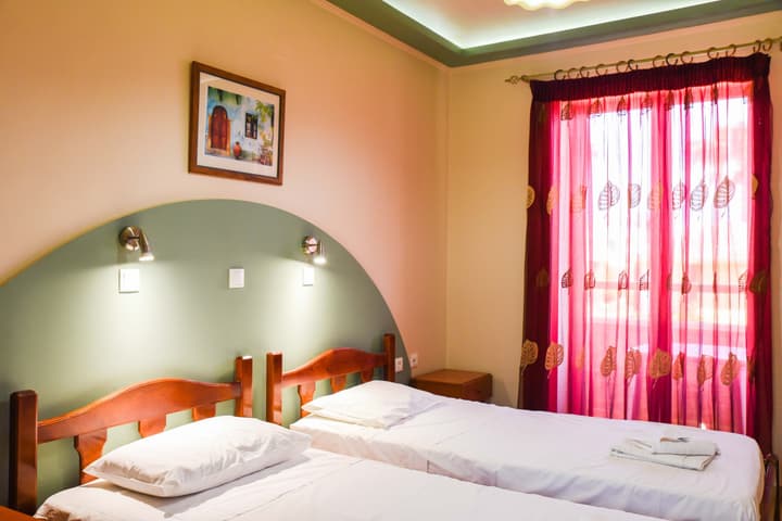 Chrysoula Hotel & Apartments