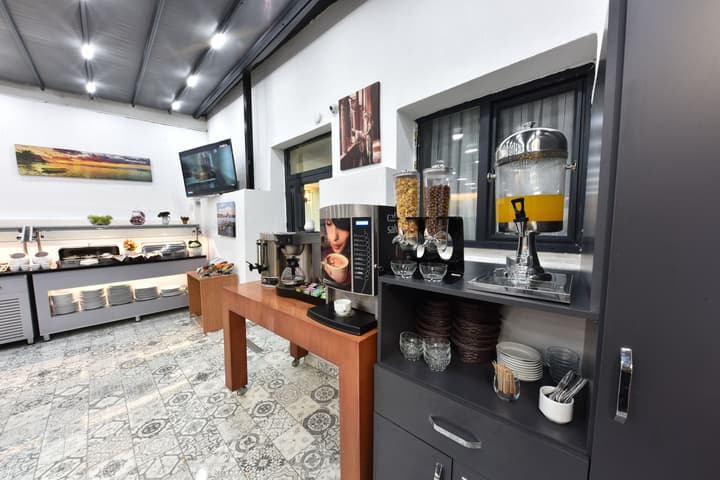 Almina Inn Hotel