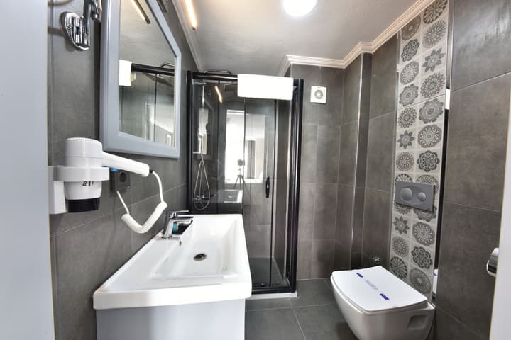 Almina Inn Hotel