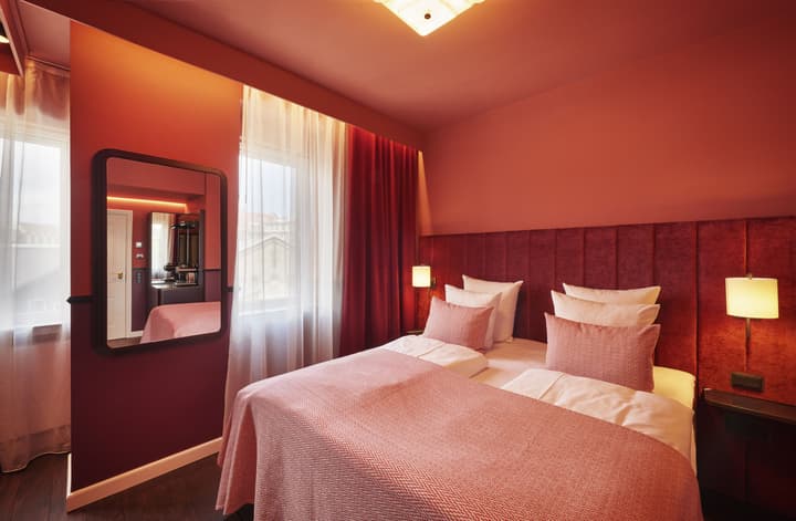 WIDE Hotel