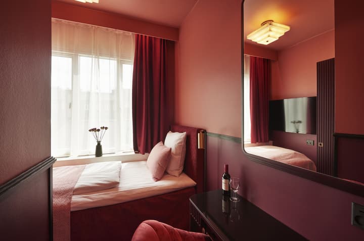 WIDE Hotel