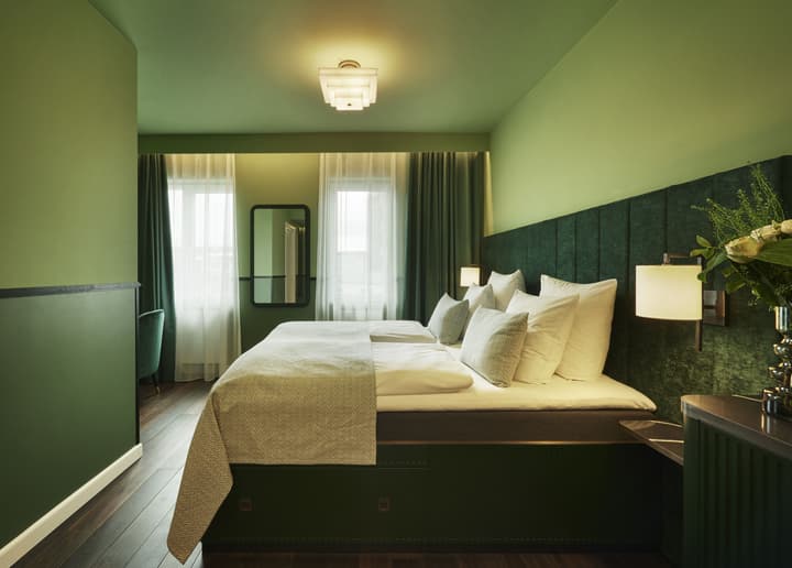 WIDE Hotel