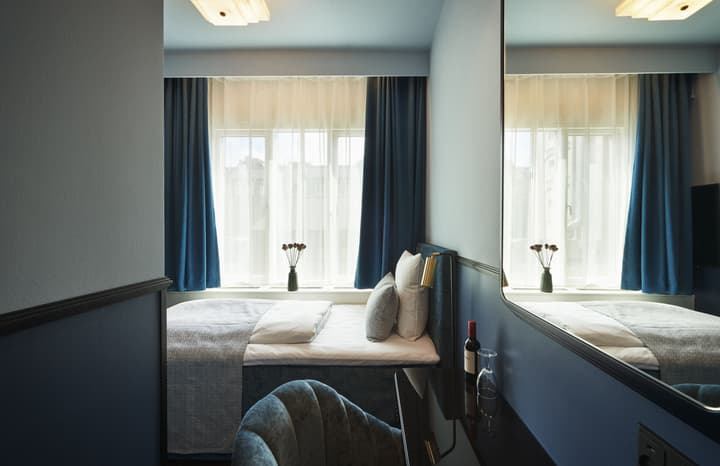 WIDE Hotel