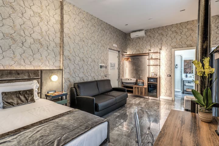 Apollo Boutique Hotel