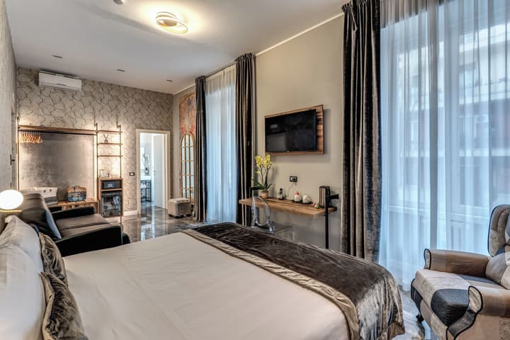 Apollo Boutique Hotel