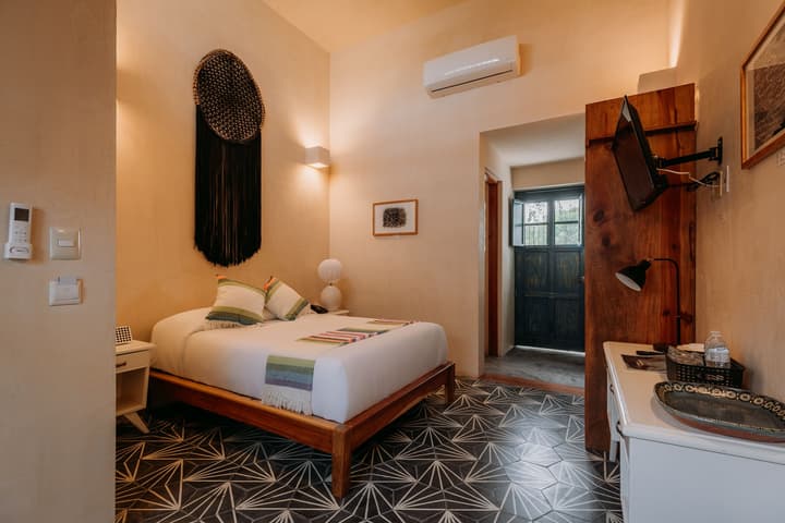 Waye Valladolid Centro – Sustainable, Authentic Experiences & Pet Friendly Boutique Hotel