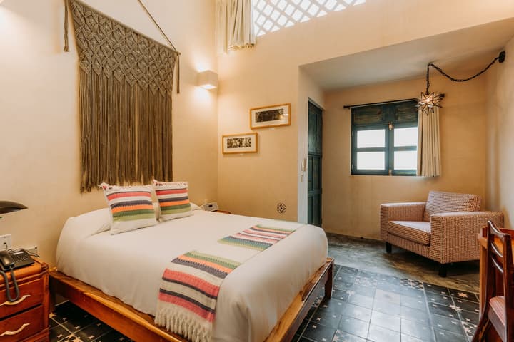 Waye Valladolid Centro – Sustainable, Authentic Experiences & Pet Friendly Boutique Hotel