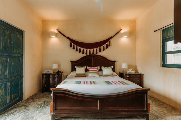 Waye Valladolid Centro – Sustainable, Authentic Experiences & Pet Friendly Boutique Hotel