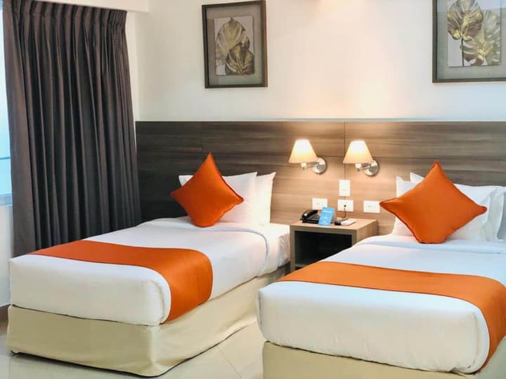 Howard Johnson by Wyndham Lima Miraflores Art House