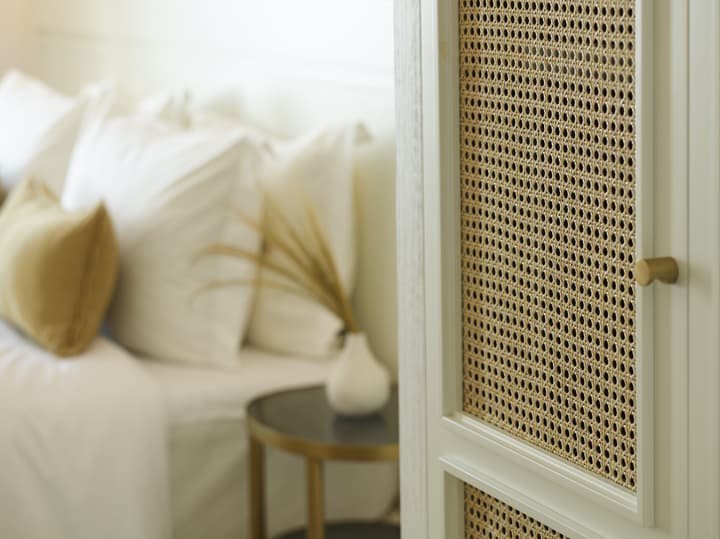 Bonzoe Suites & Villas