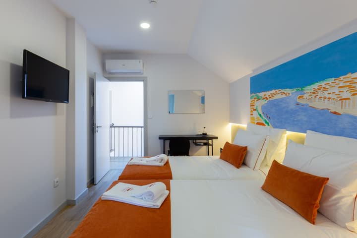 Serra do Pilar Porto Suites