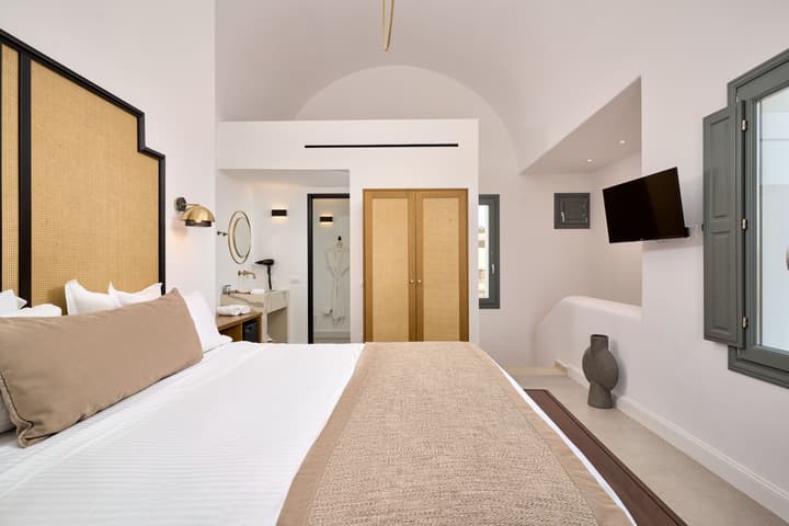 Alleys All-Suite Hotel & Spa