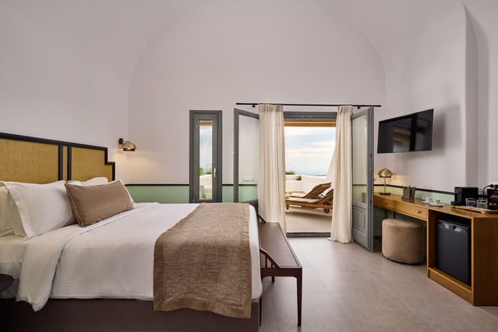 Alleys All-Suite Hotel & Spa