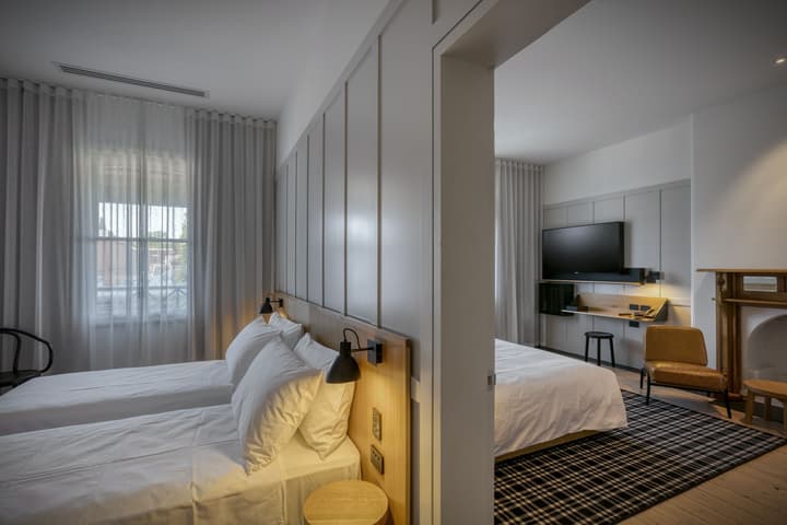 Farmers Home Hotel