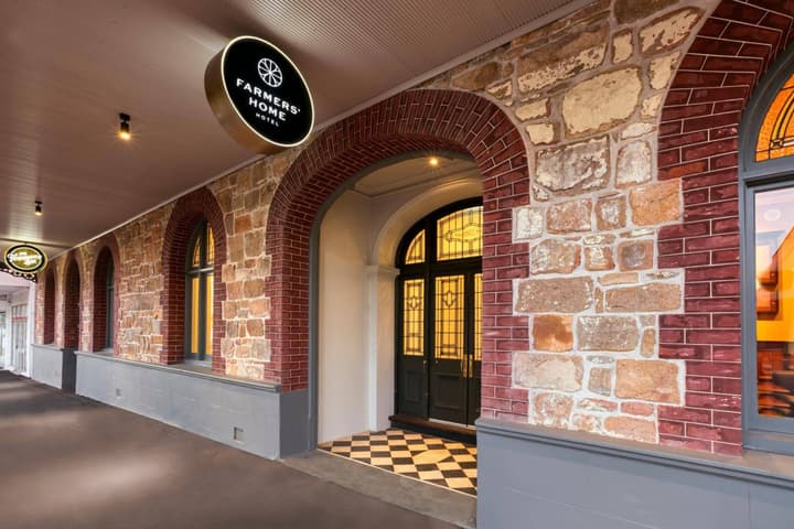 Farmers Home Hotel