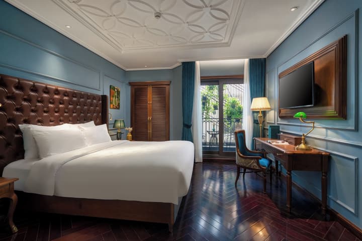 Peridot Grand Luxury Boutique Hotel