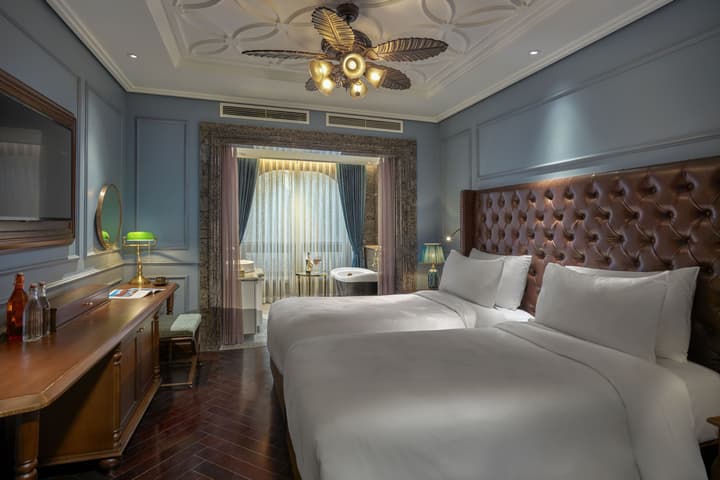 Peridot Grand Luxury Boutique Hotel