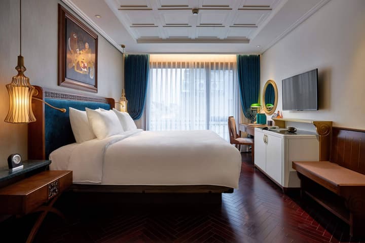Peridot Grand Luxury Boutique Hotel