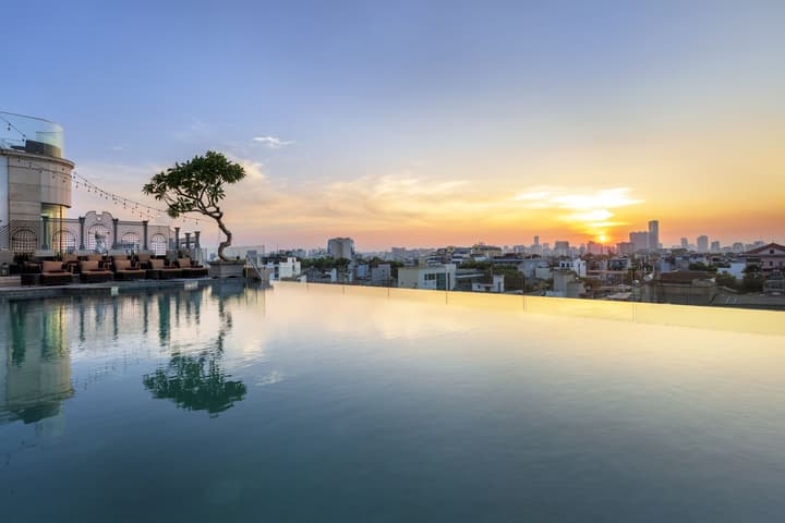 Peridot Grand Luxury Boutique Hotel