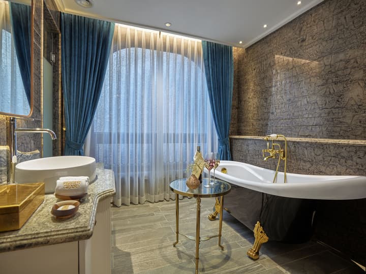 Peridot Grand Luxury Boutique Hotel