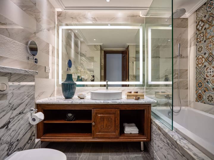 Peridot Grand Luxury Boutique Hotel