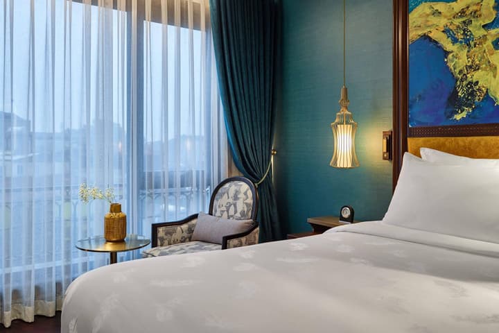 Peridot Grand Luxury Boutique Hotel