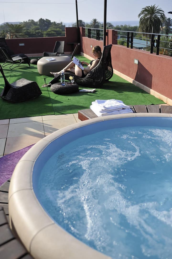 Atrium Hotel