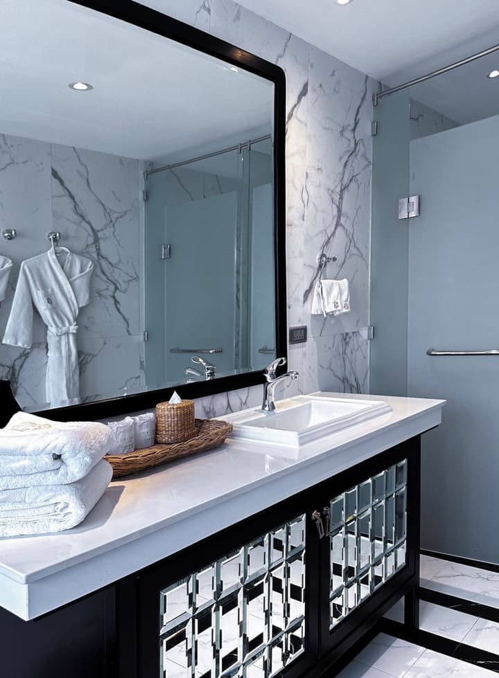 Glory Boutique Suite