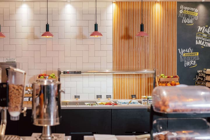 Hampton by Hilton London Park Royal