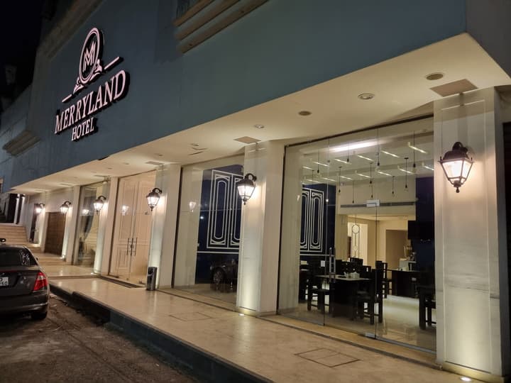 New MerryLand Hotel