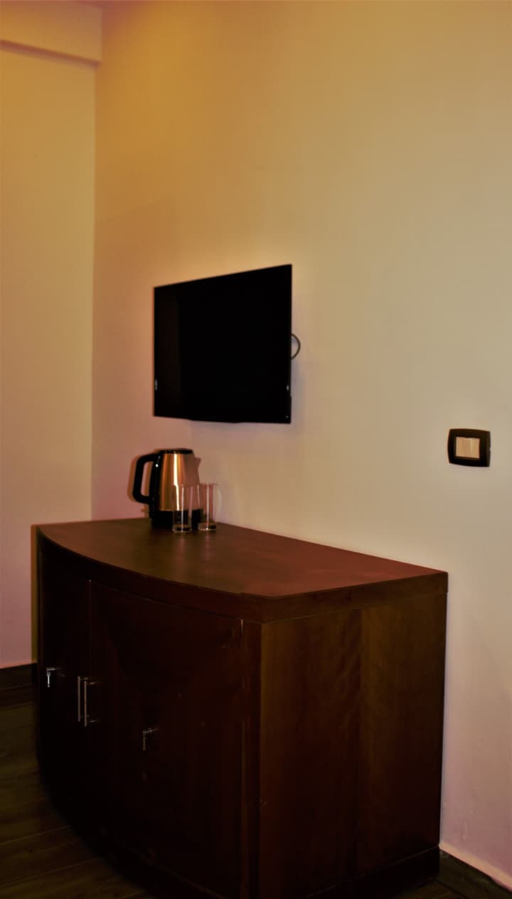 New MerryLand Hotel