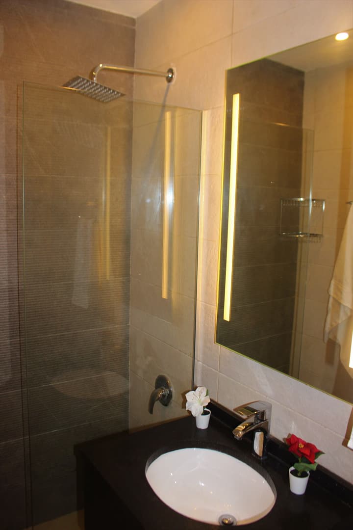 New MerryLand Hotel