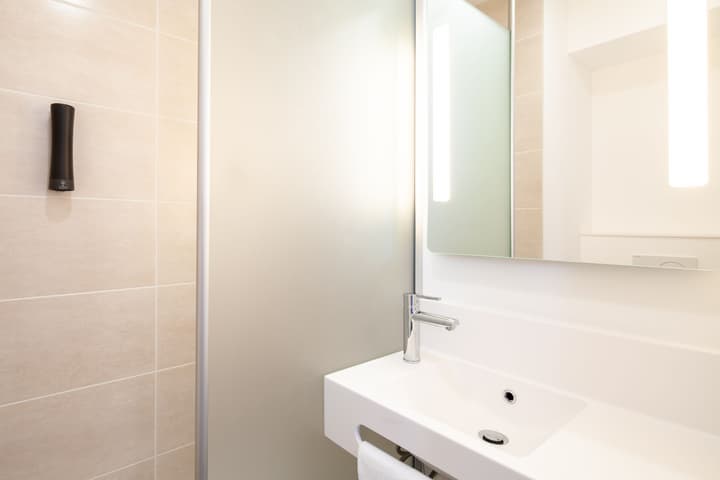 B&B HOTEL Paris Porte de Bagnolet