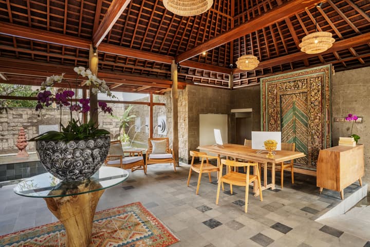 Dinara Ubud