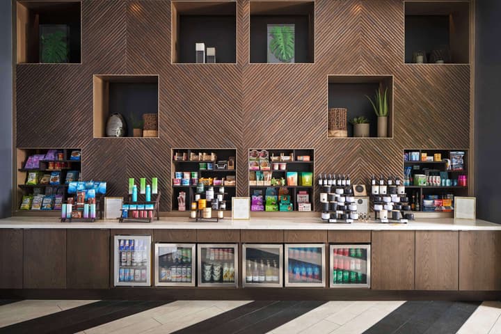 THesis Hotel Miami Coral Gables, Curio Collection by Hilton