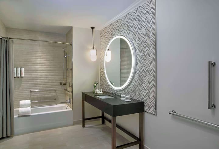 THesis Hotel Miami Coral Gables, Curio Collection by Hilton