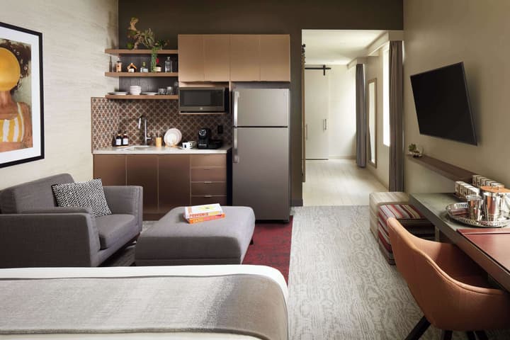 THesis Hotel Miami Coral Gables, Curio Collection by Hilton