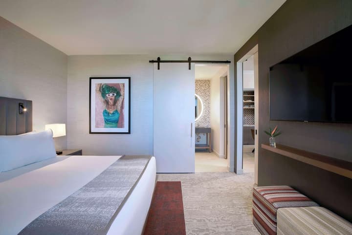 THesis Hotel Miami Coral Gables, Curio Collection by Hilton