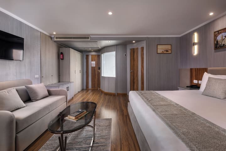 MS Chatteau lafayette Nile Cruise