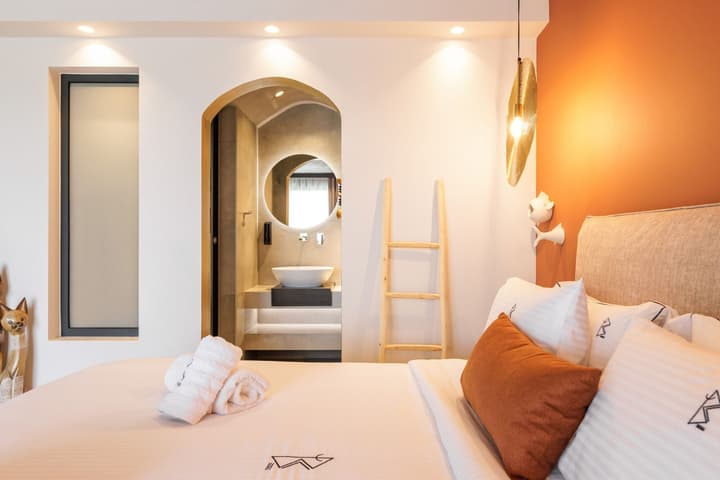 Cocooning Suites by Blue Carpet