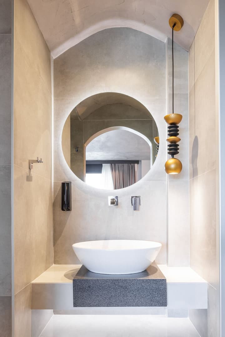 Cocooning Suites by Blue Carpet