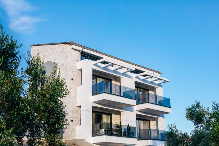 Cocooning Suites by Blue Carpet