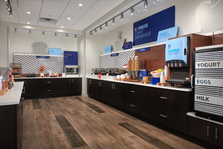 Holiday Inn Express Amherst - Lockport by IHG